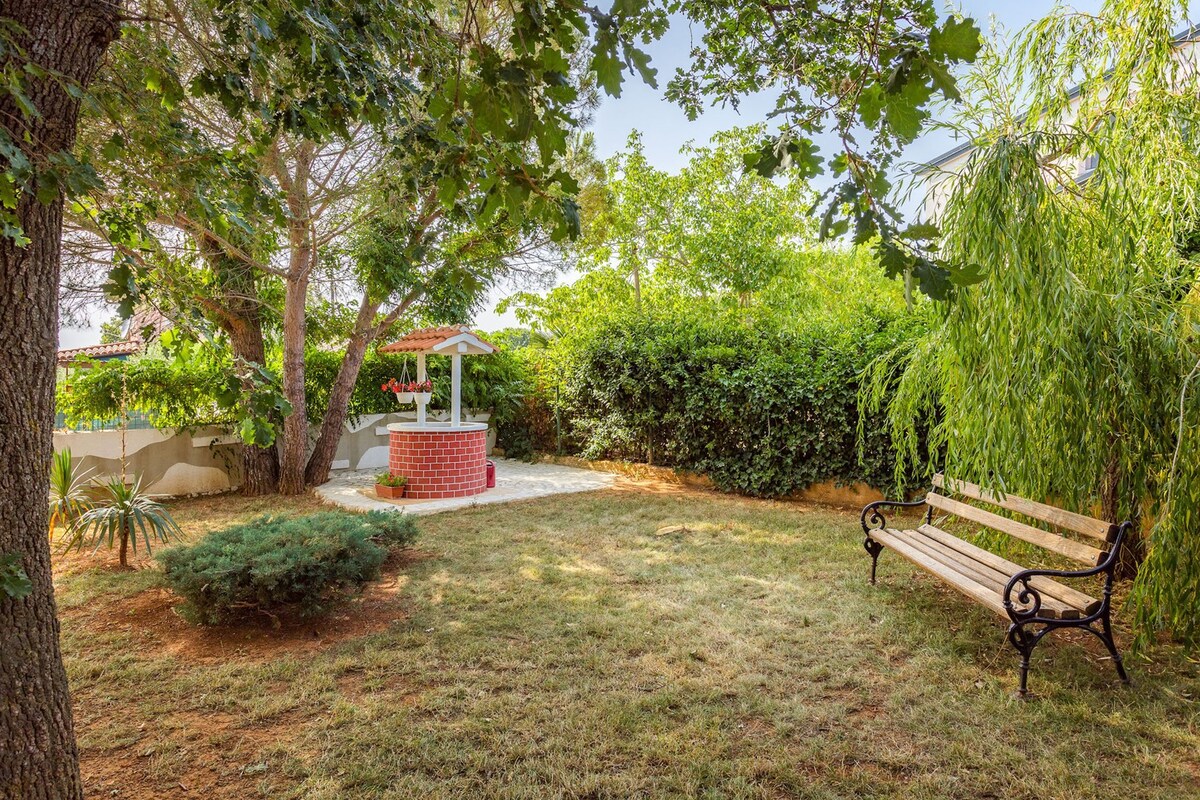 Relaxing house with spacious garden