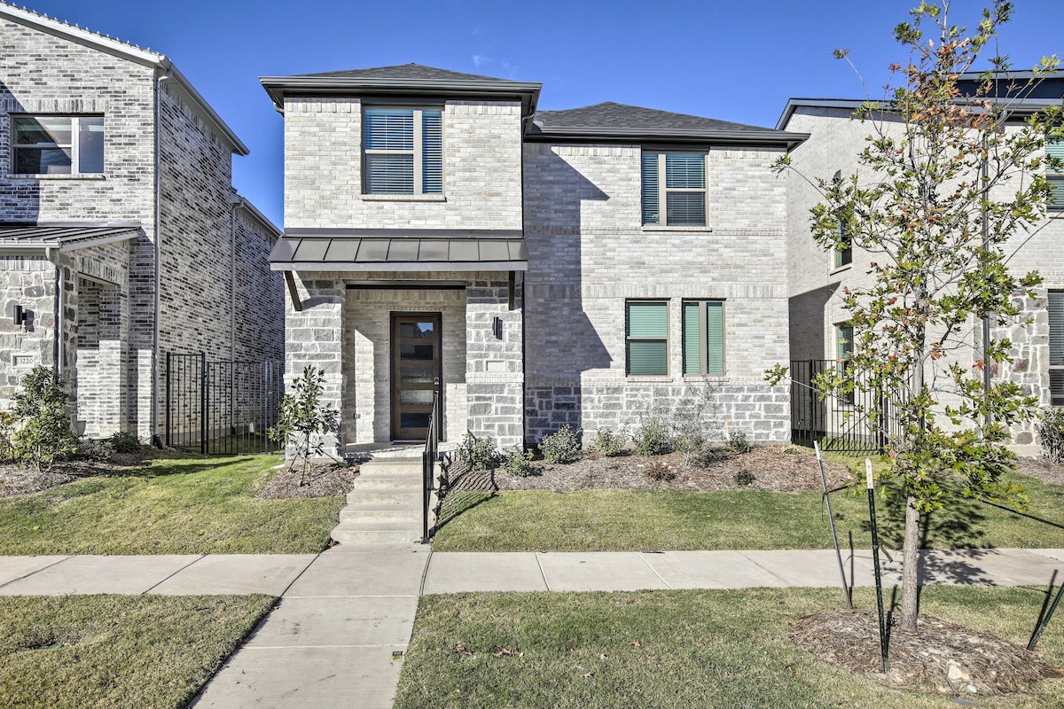 Modern Frisco Hideout w/ Patio & Game Room!