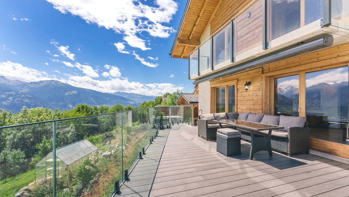 Luxury Chalet: Alpine Magic with Terrace Views