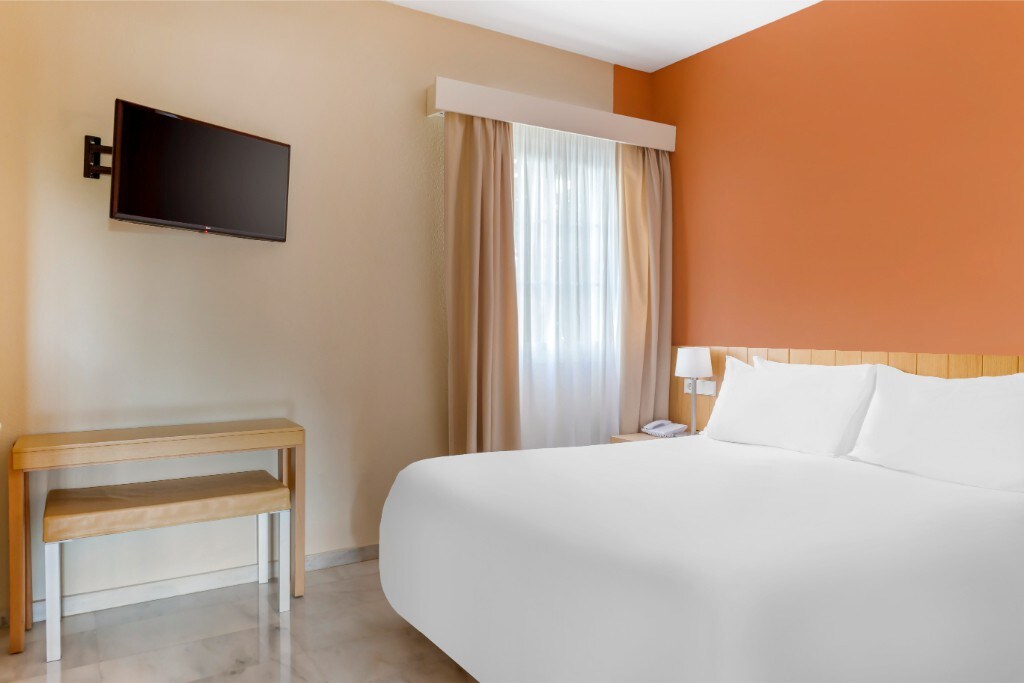 Spacious 2-Bed Apartment |Costa del Sol | Sleeps 6