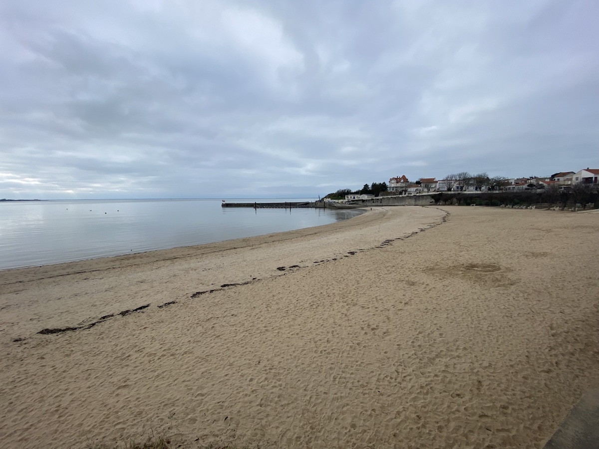 Charentaise avec piscine 6-8 pers