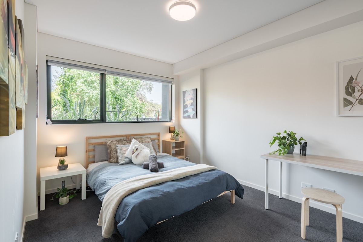 1 BR and Study Apt in Homebush Sleeps 5 2HL2