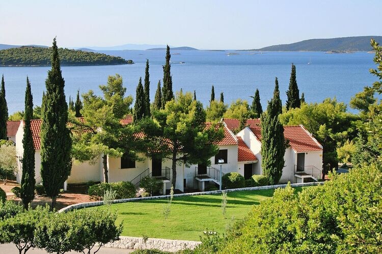 Apartments Medena in Seget Donji, Trogir