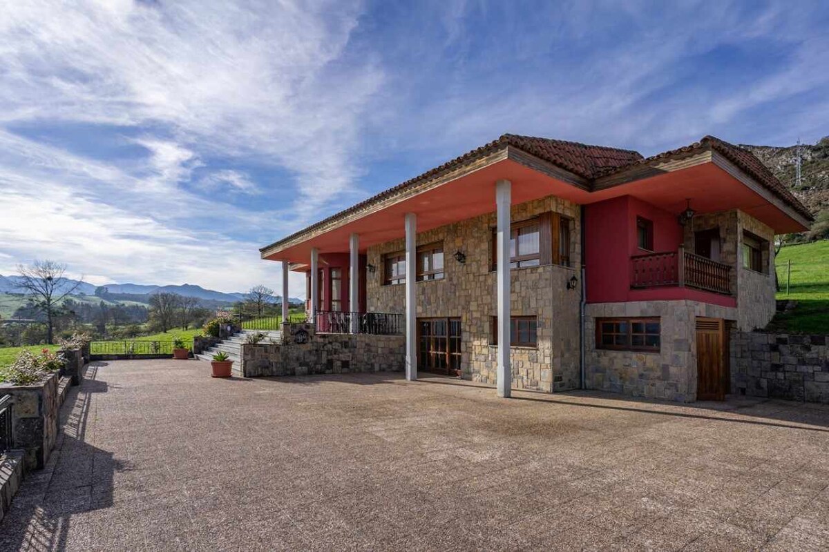 Magnífica Casa en Arriondas La Quintana de Villar
