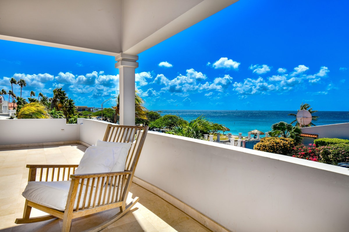 Lavish 5BR Villa with Oceanview in Noord, Aruba