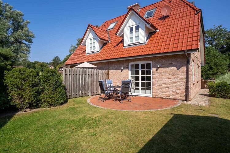 Semi-detached house in a quiet location in the village of St. Peter-Ording.