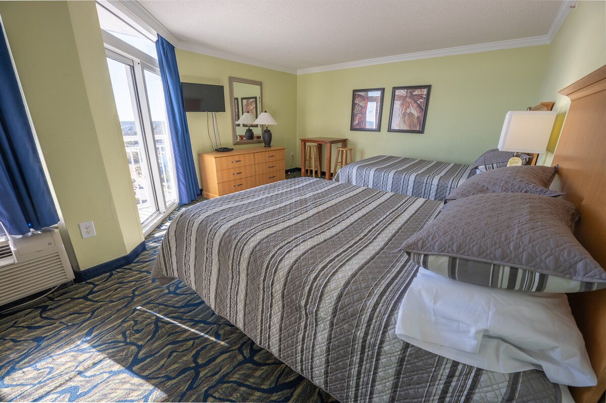 全新海景单间公寓， 2张标准双人床，天堂度假村！
