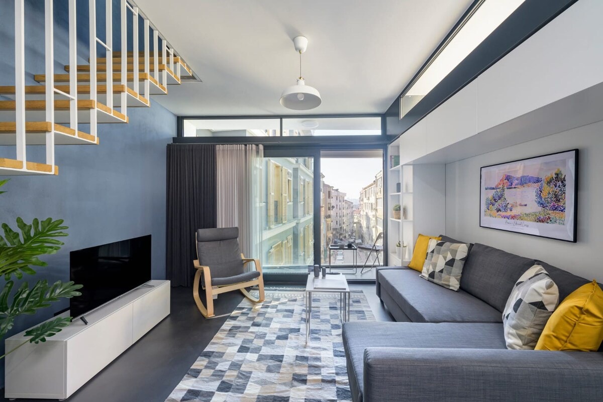 Bright Modern Design New Duplex Loft + Patio! #145