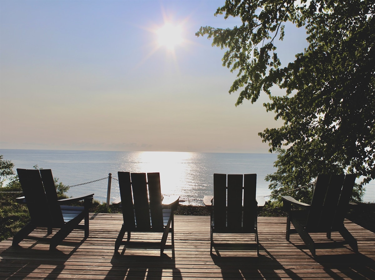 Lake Michigan Views | Hot Tub | 4mi to St. Joe