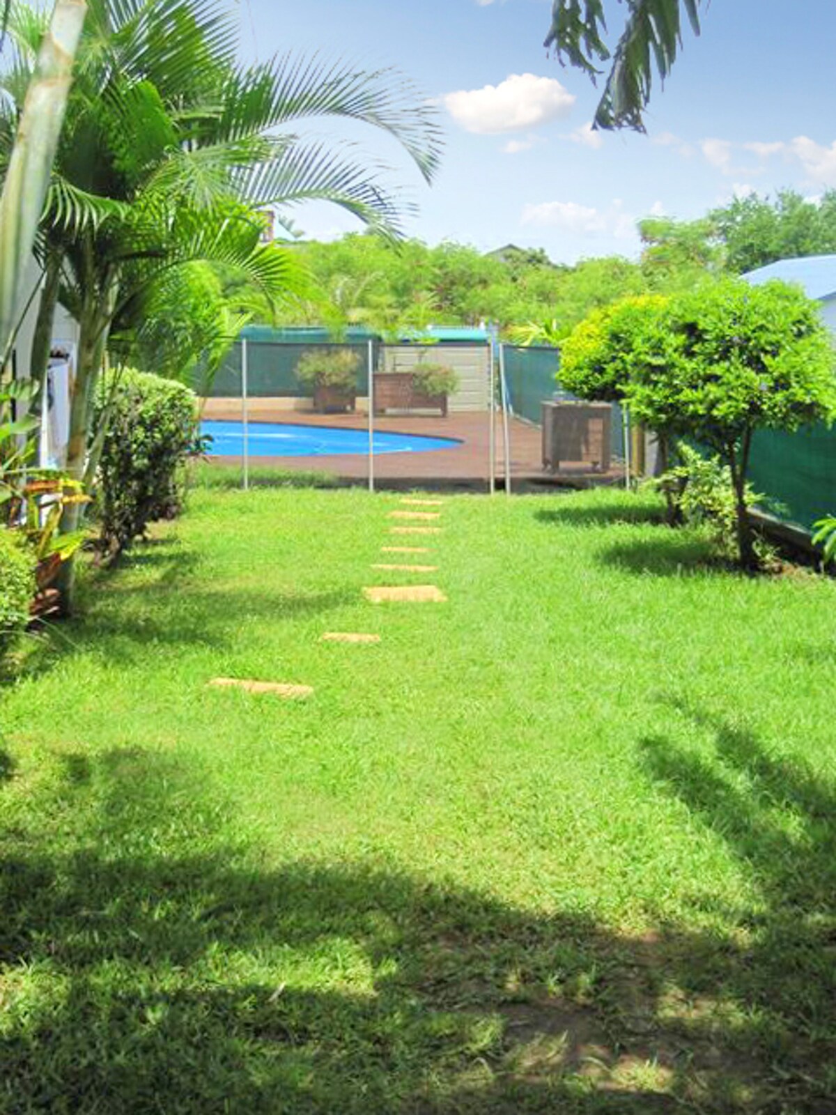 Studio 500 m away from the beach with shared pool