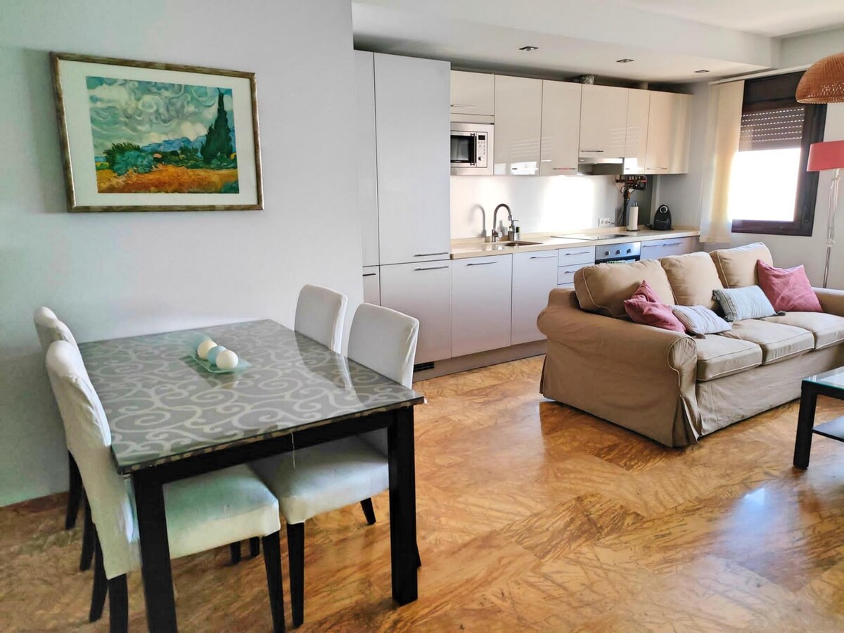 Lorenzo Ferreira宽敞的现代化公寓