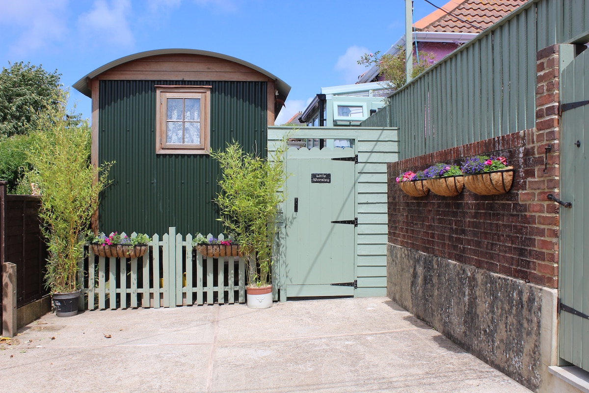 Little Worsley and The Shepherds Hut