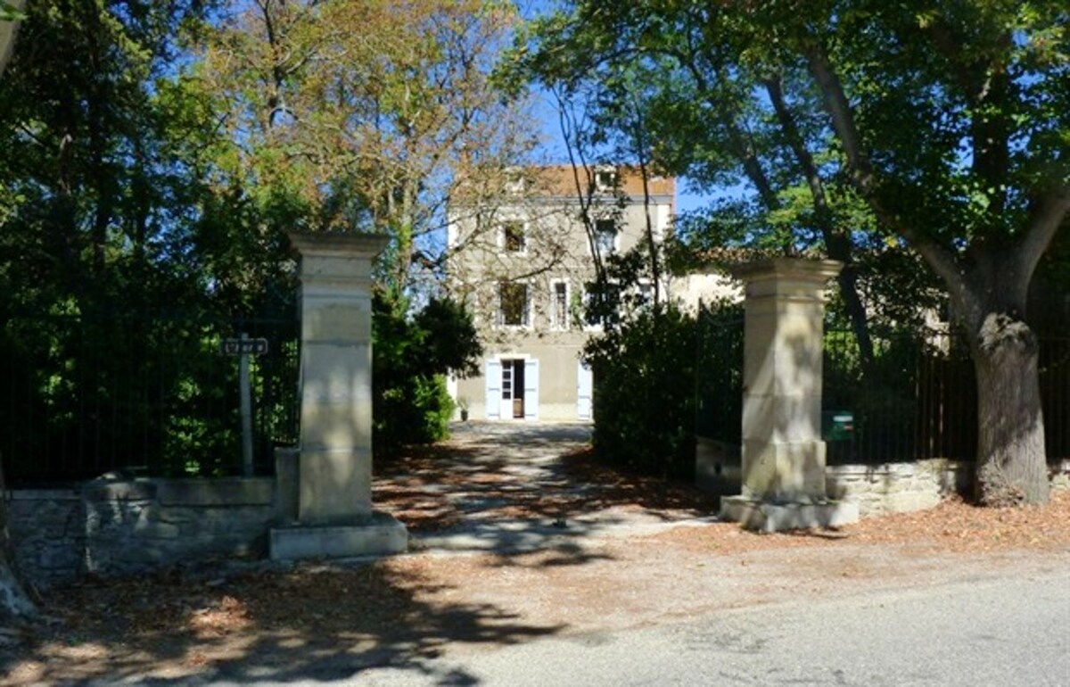 Mansion for 10 ppl. with swimming-pool at Cailhau