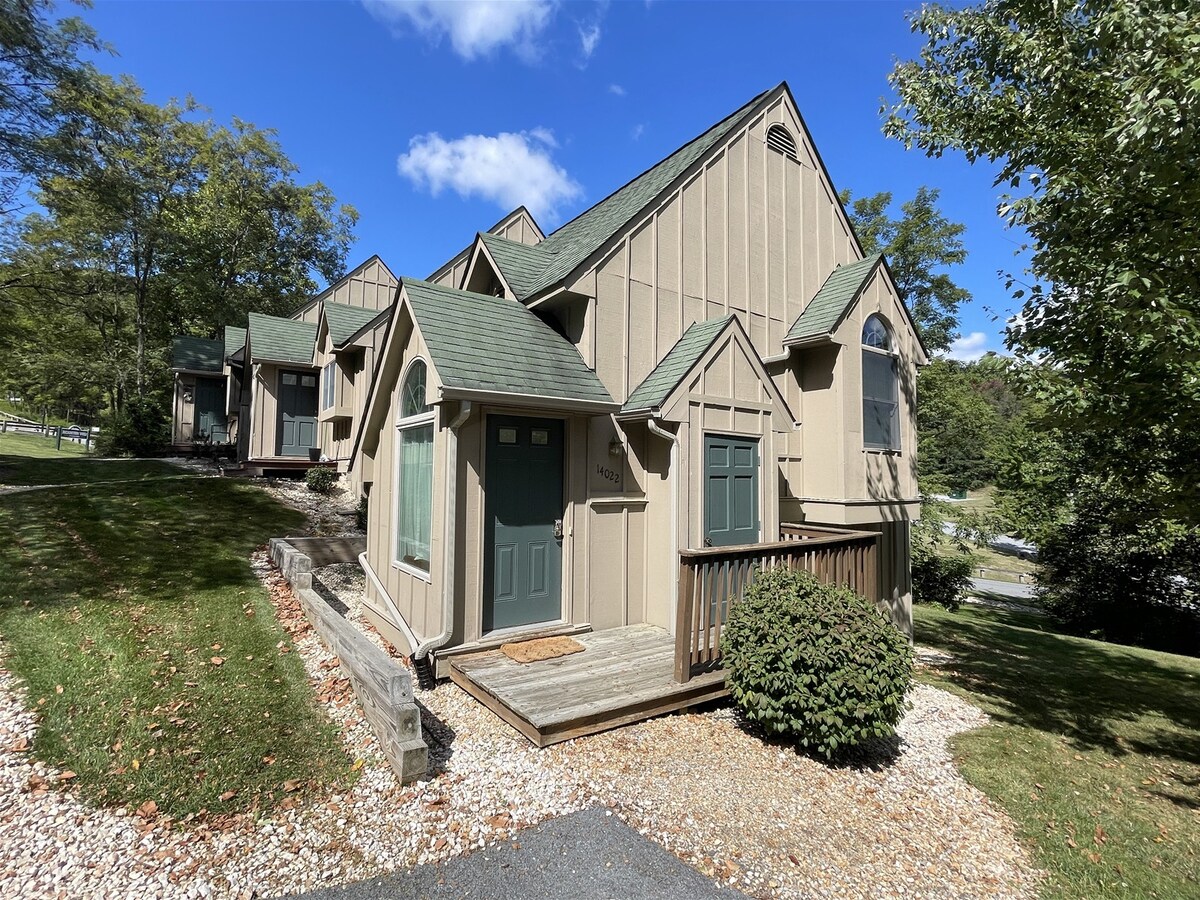 14022 Maple Way - Townhome at Blairs Ridge