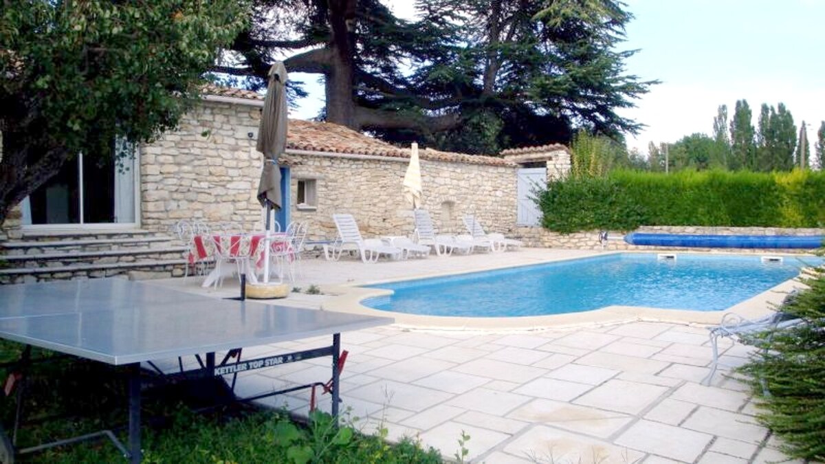 Villa for 4 ppl. with swimming-pool at Dauphin