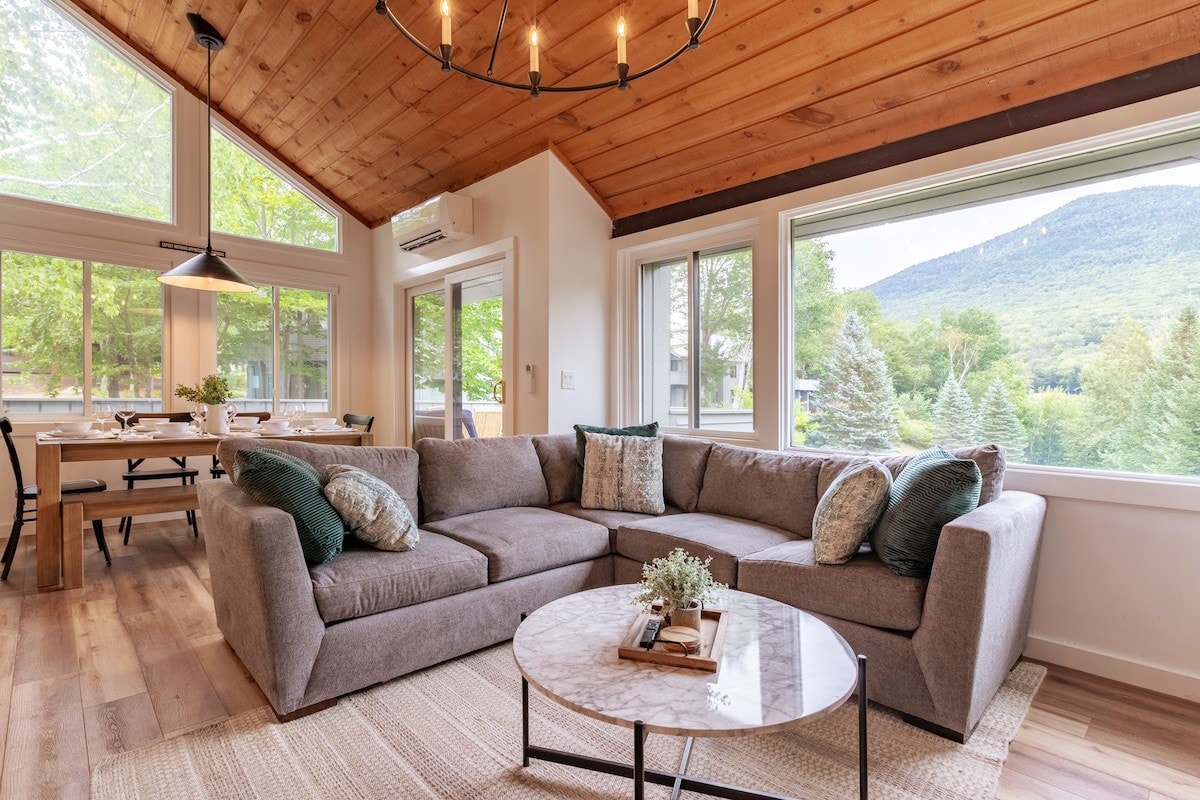 Loon’s Nest: New Cozy Getaway Across From Loon MTN