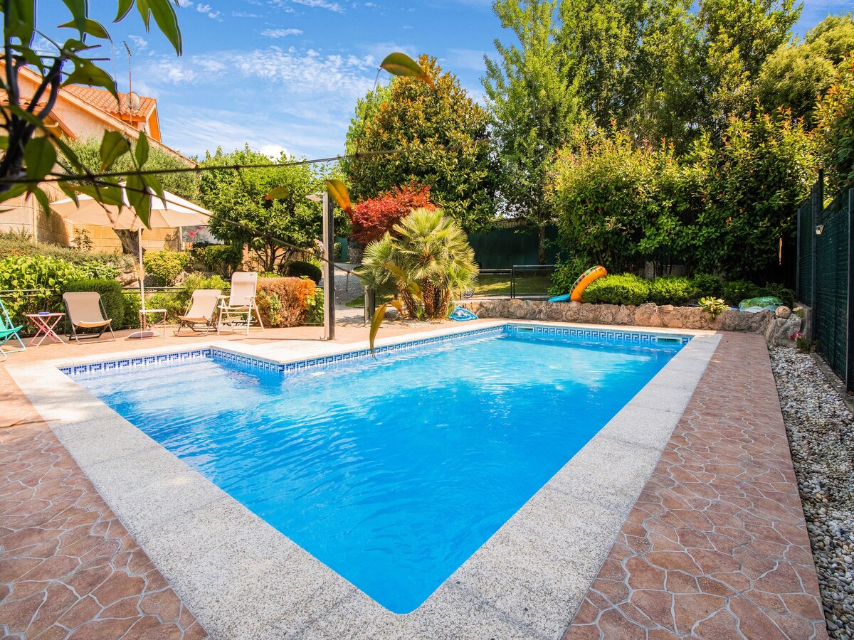 Villa in Mondariz-Balneario with Wellness and Private Pool