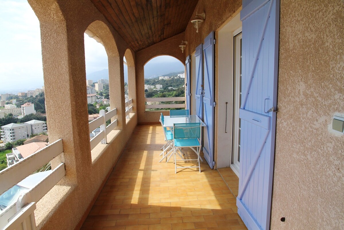 位于巴斯蒂亚（ Bastia ）的公寓，可供4人入住