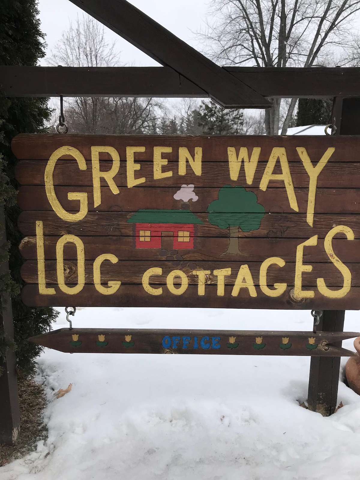 Greenway Log Cottage - 2