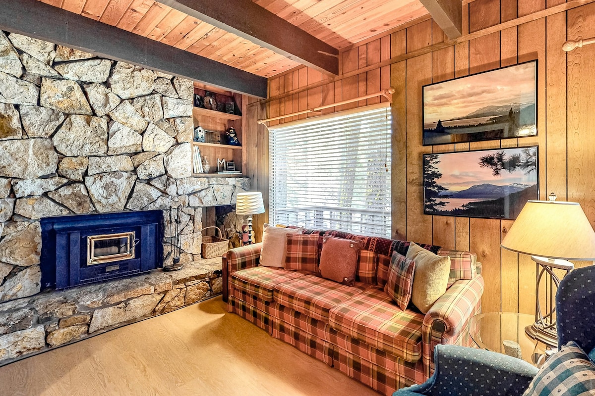 Skiing 3BR Mountainview | Fireplace | Deck