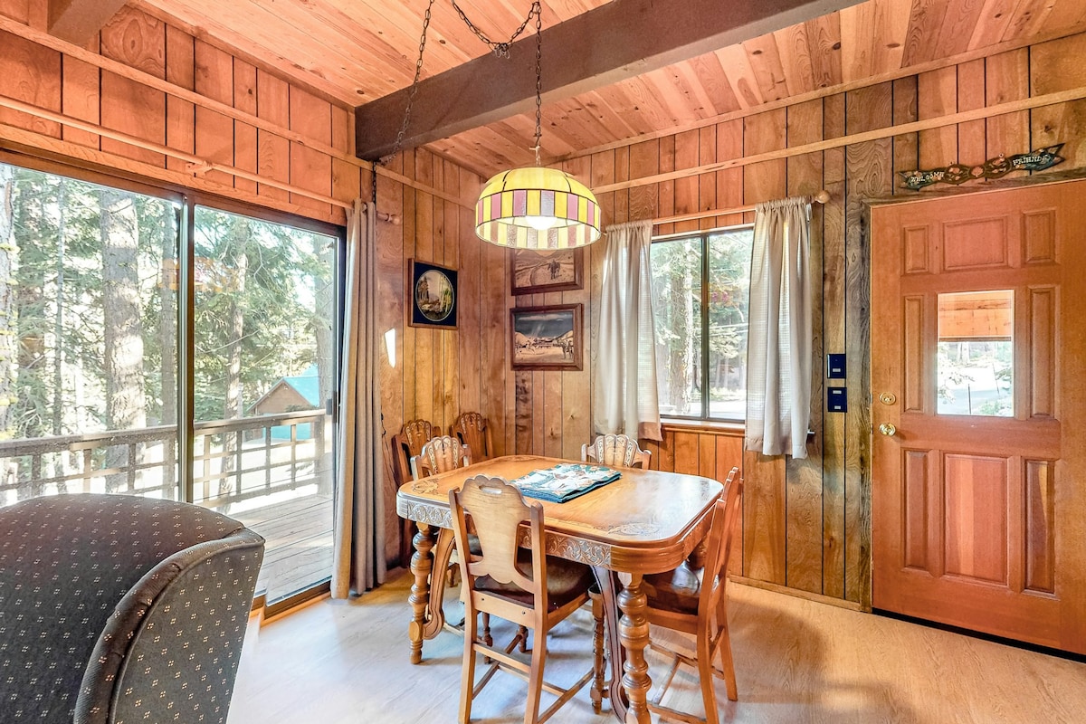 Skiing 3BR Mountainview | Fireplace | Deck