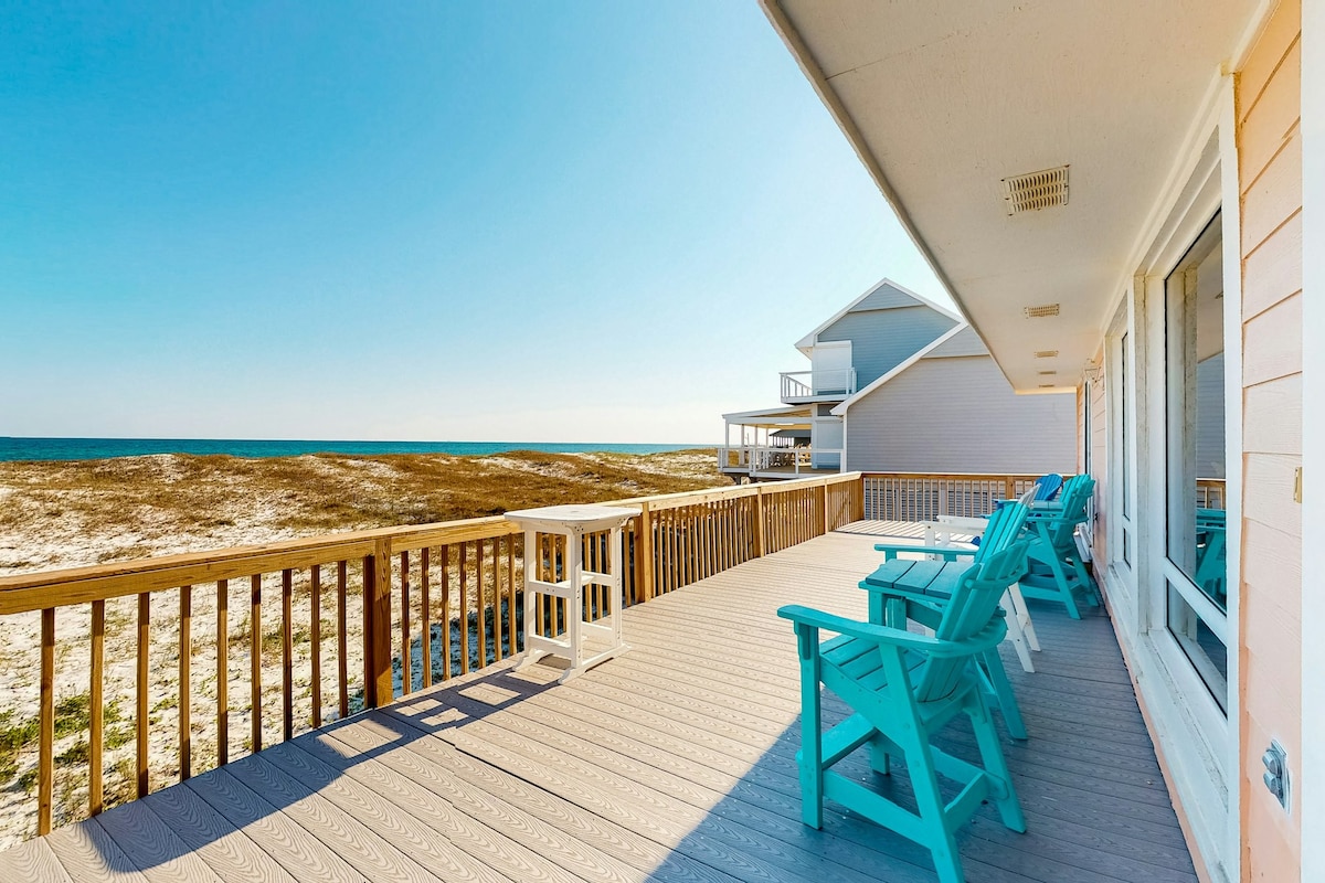 Spacious 5BR Gulffront Dog Friendly | Balcony