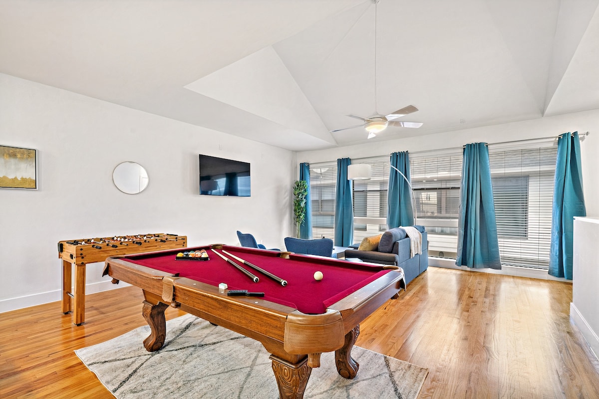 Houston Getaway by Downtown| Pool Table| Pets Ok