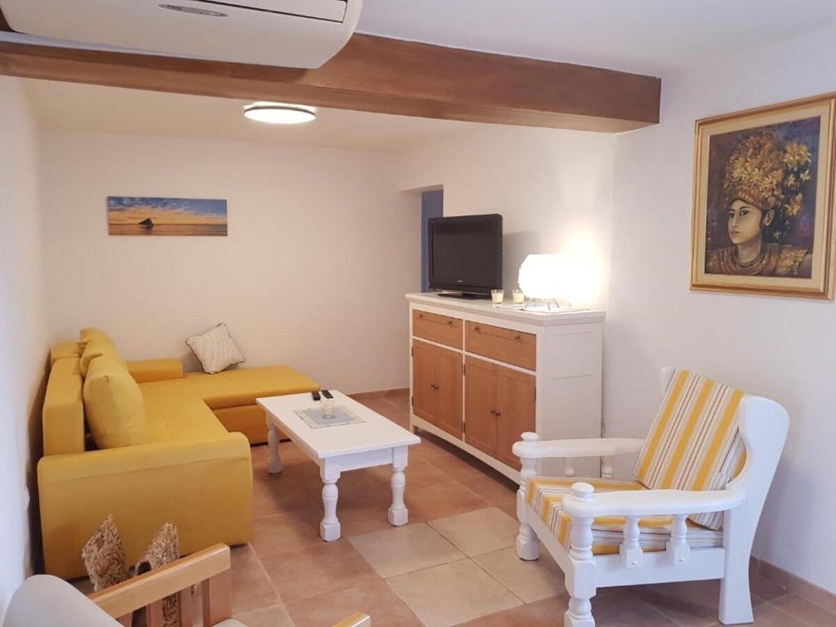 Apartment Kike - 60 meters from the beach