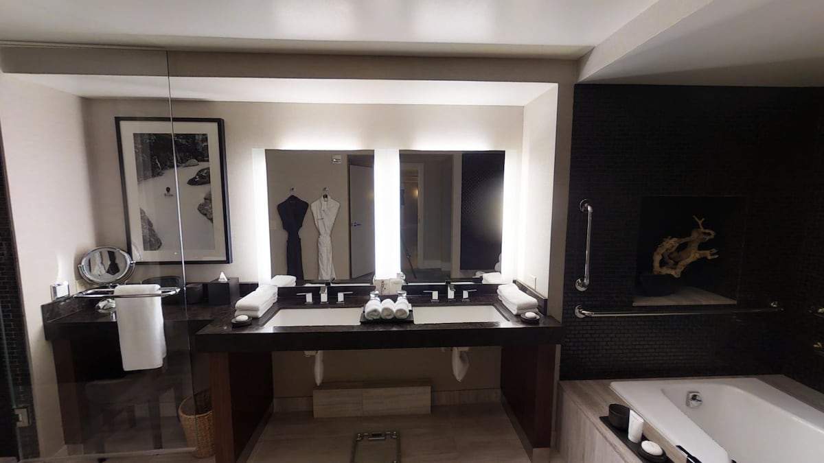 4 Connecting Suites with 4 Beds at Nobu Hotel at Caesars Palace by Suiteness