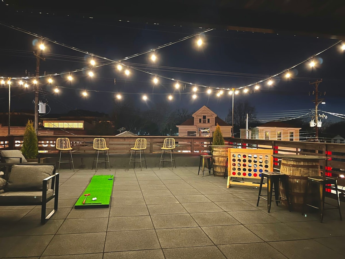 Rooftop & Pub Suites @ Bungalou + Bourbon Bar + Ga