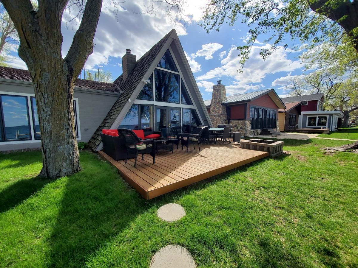 Sandy Beach Retreat on Big Spirit Lake