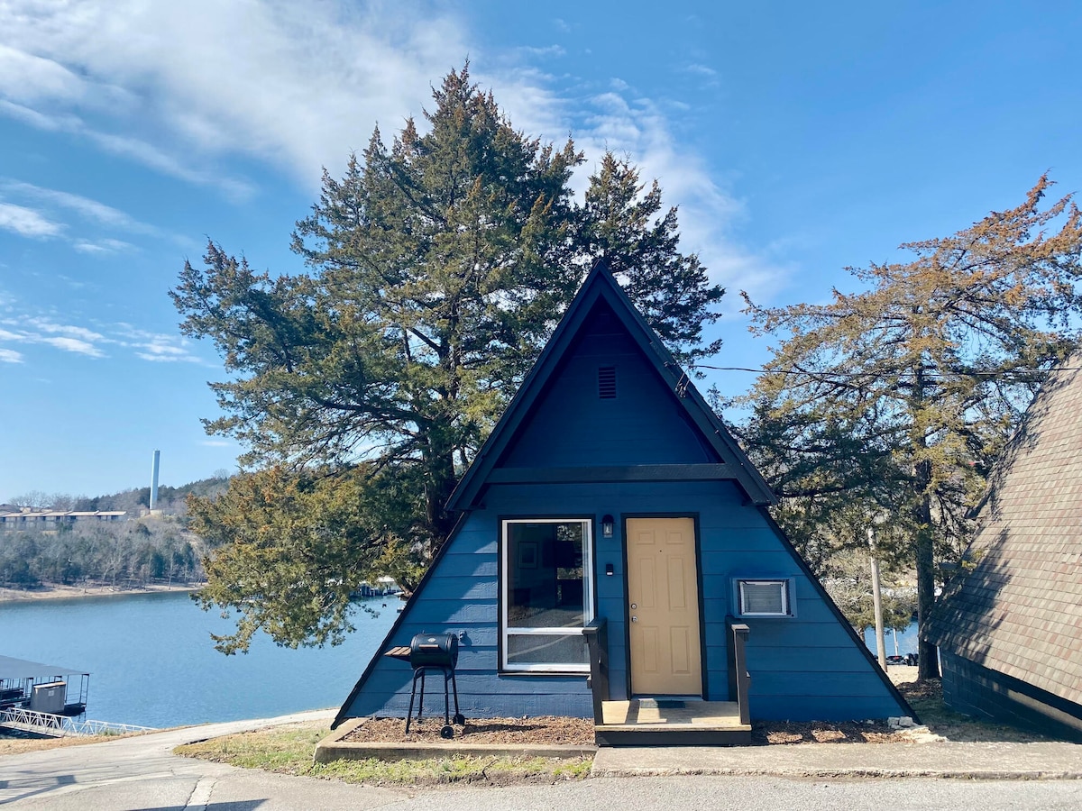 Lakefront Studio A-Frame Cabin on Table Rock Lake