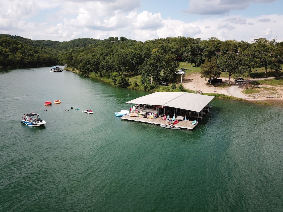 Lakefront Studio A-Frame Cabin on Table Rock Lake