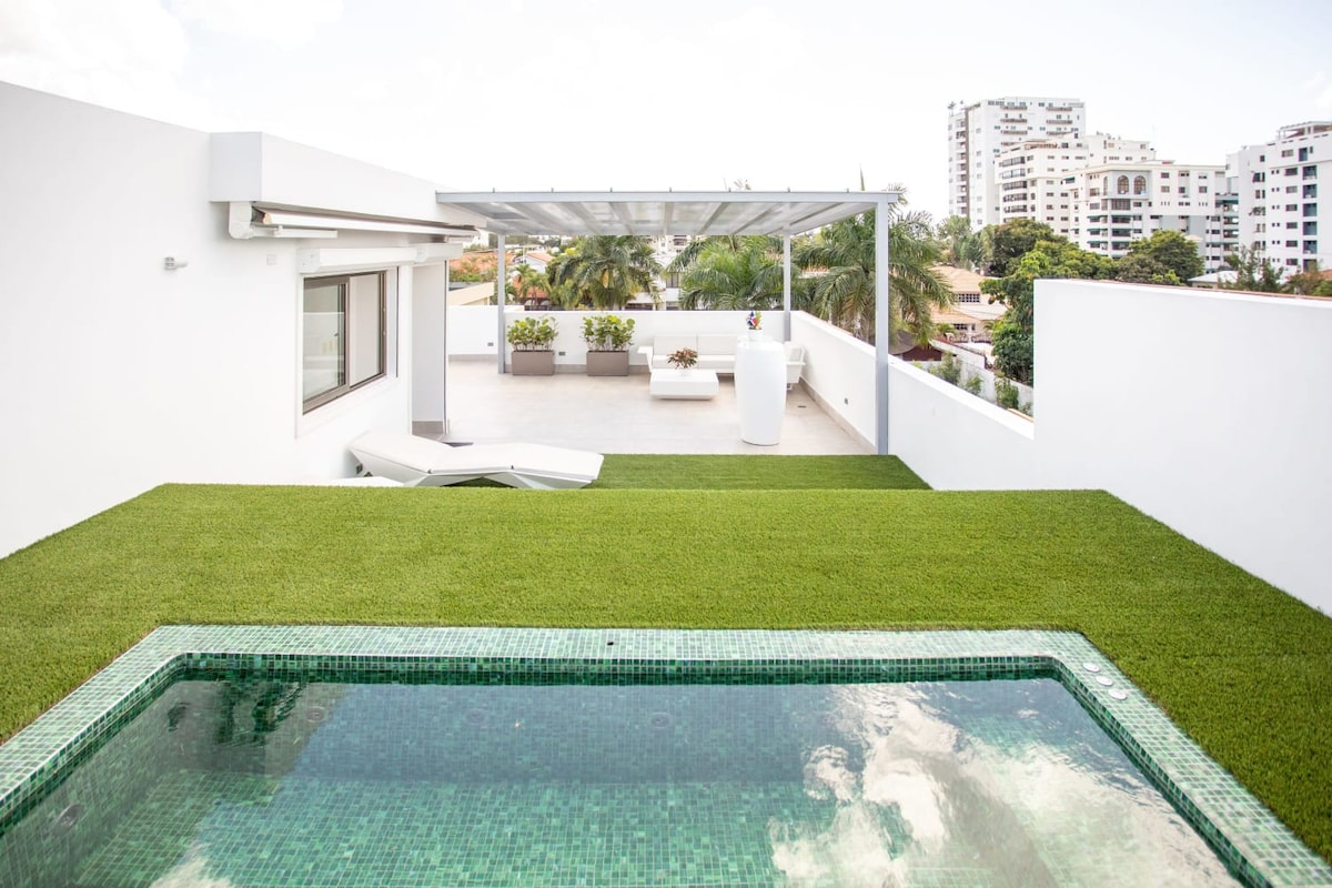 Modern 4Bdr house, Jacuzzi, Terrace & BBQ @ BV-SDQ