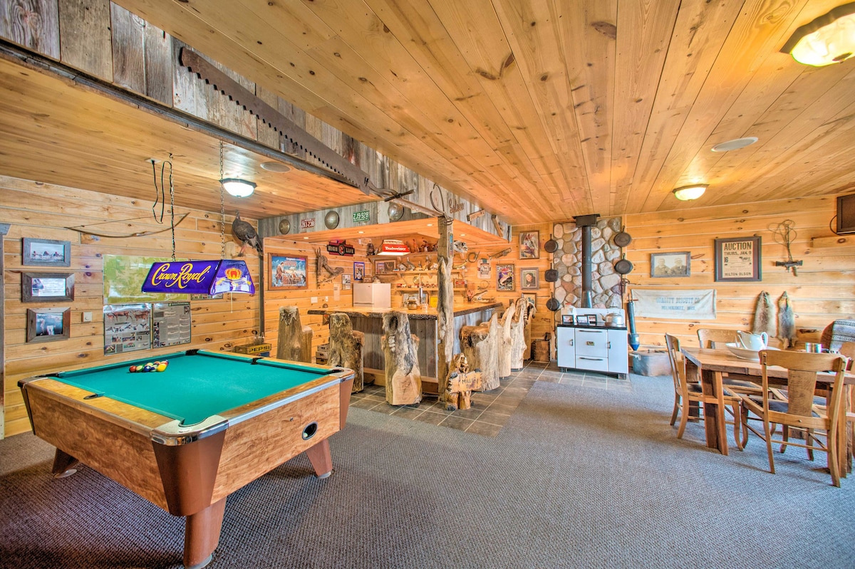 ‘The Lodge’ in Powersville w/ Game Room & Fire Pit