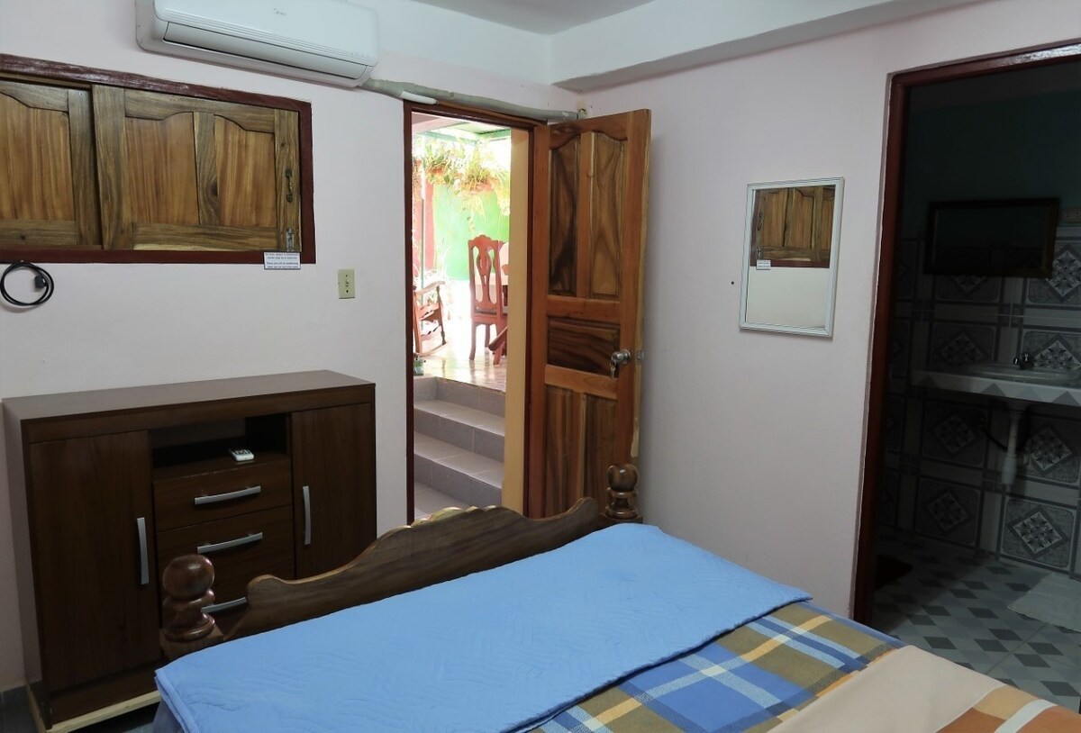 古巴圣地亚哥（ Santiago de Cuba ）可容纳2位房客的公寓，面积为18平方米（ 117858 ）