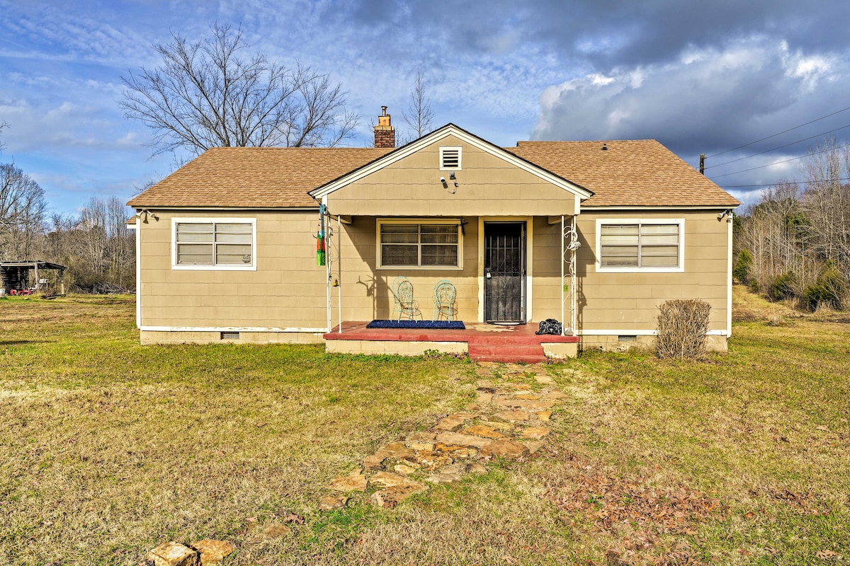 Oxford Home on Private Land < 7 Mi to Dtwn!