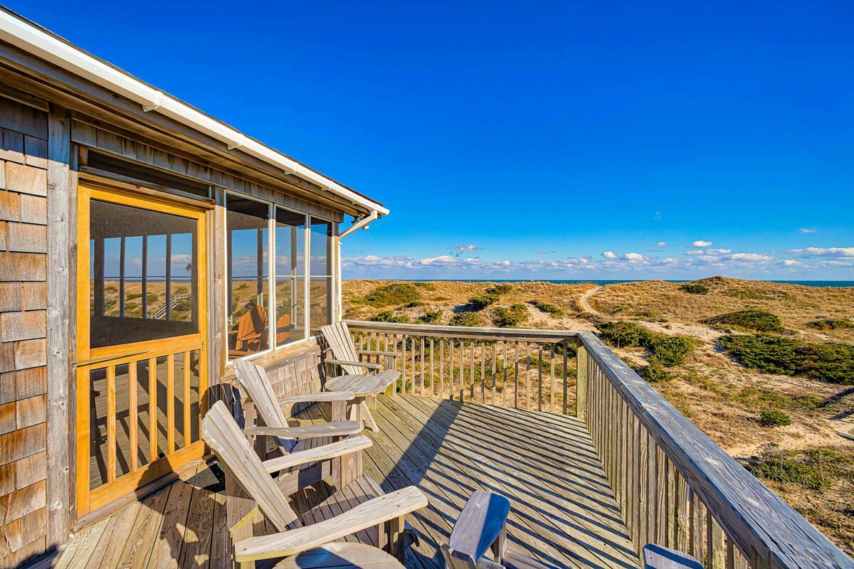 Oceanfront 4BR with hot tub, outdoor shower, views