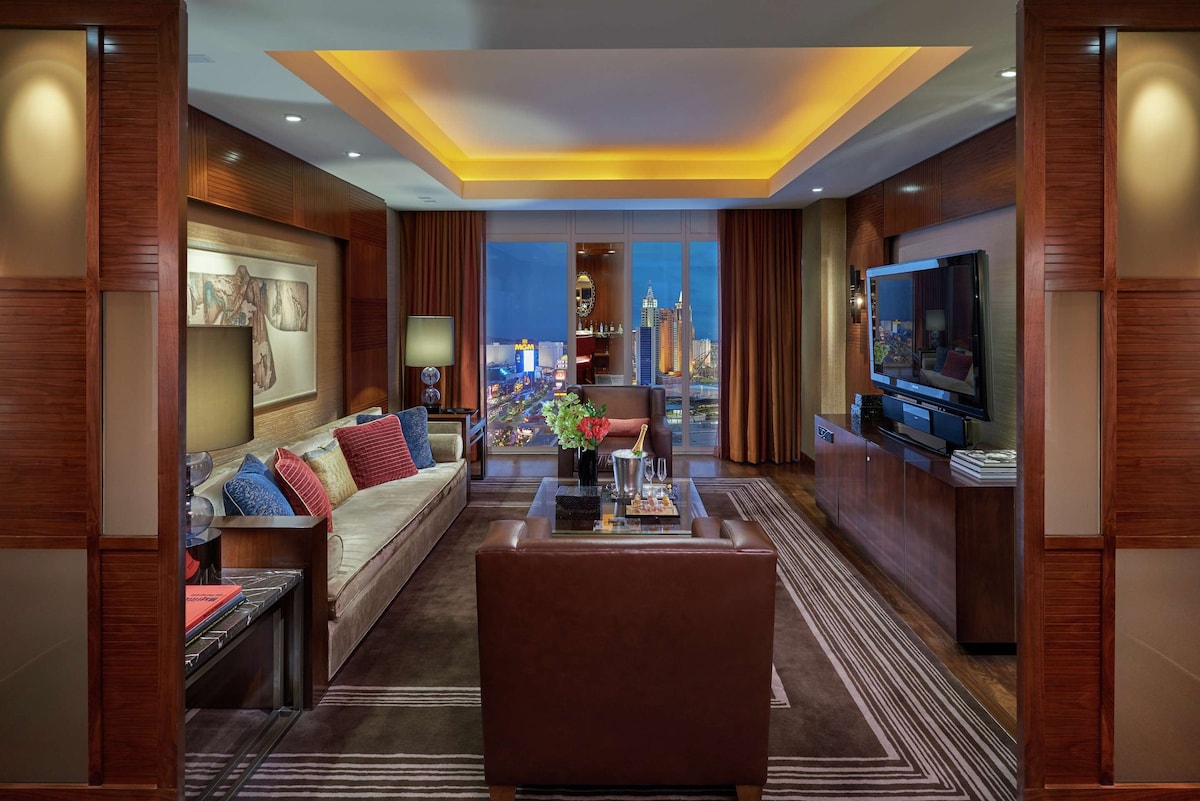 1-Bedroom Suite with One Bed at Waldorf Astoria Las Vegas by Suiteness