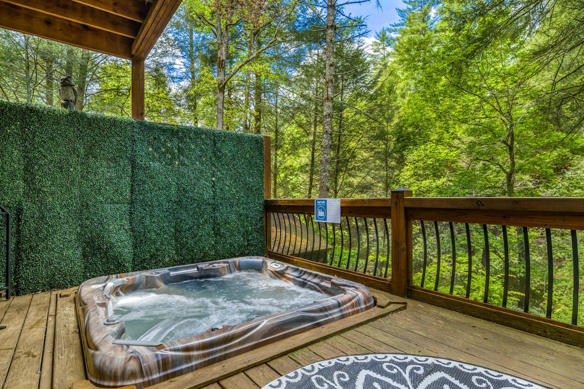 Serene 3BR Mountainview | Hot Tub