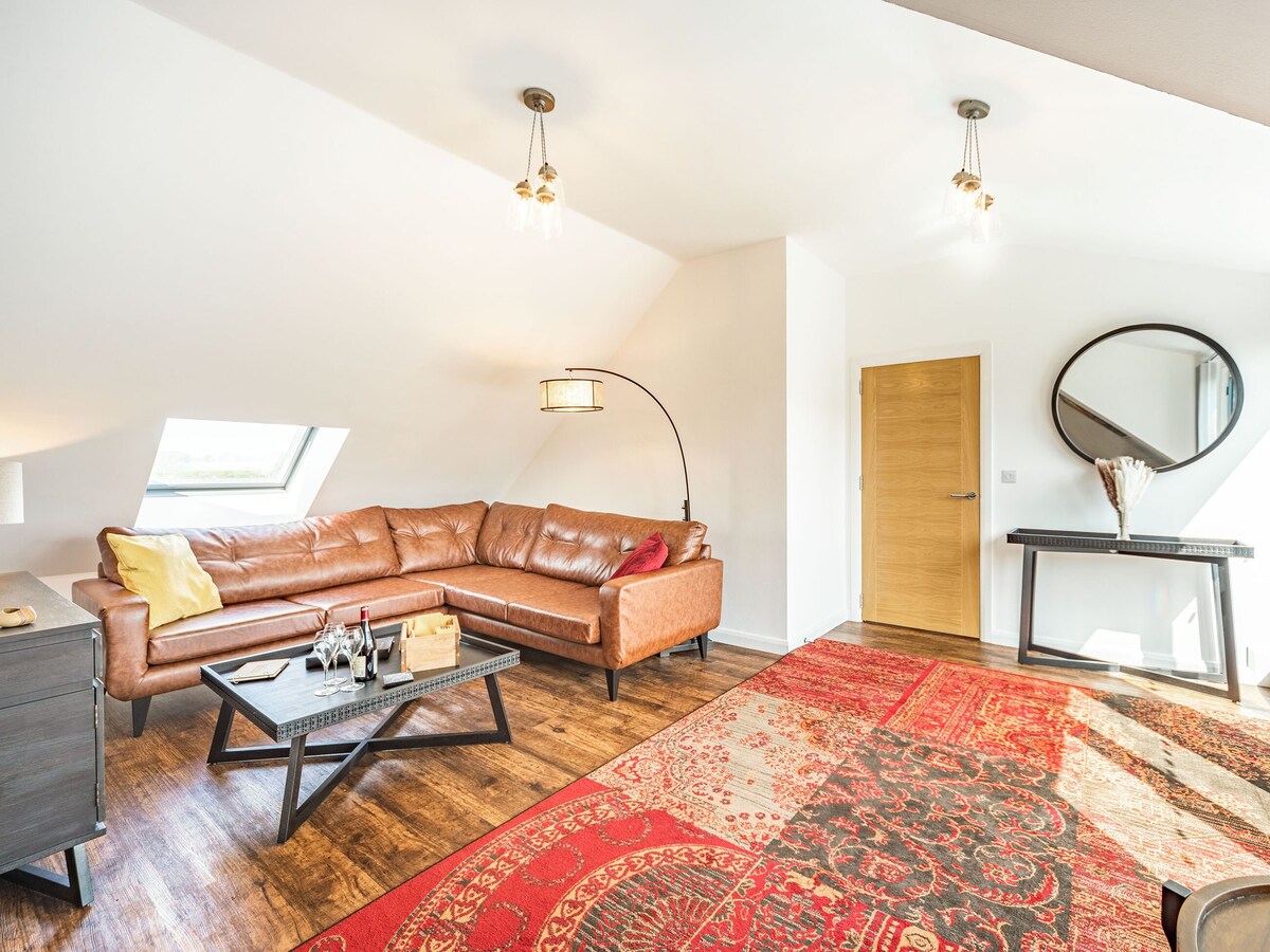 Oakwood Penthouse (uk37626)