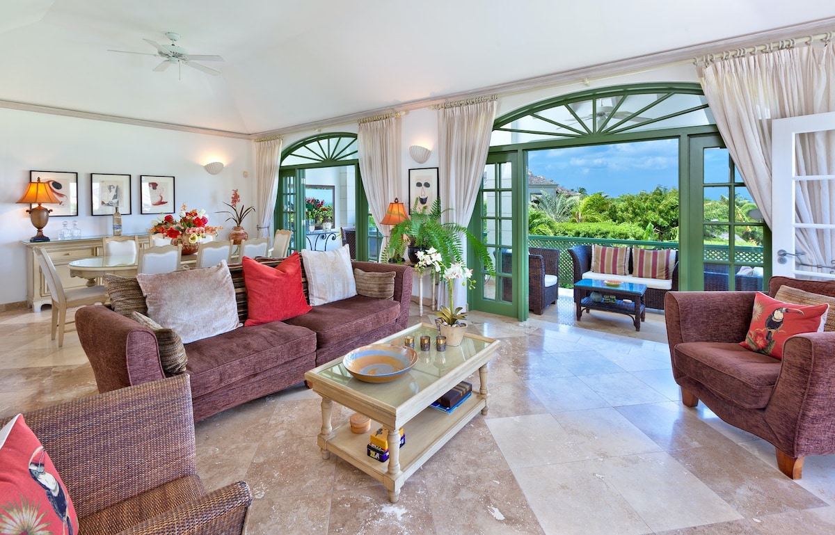 4 Bedroom Luxury Villa in Sugar Hill - The Summer House