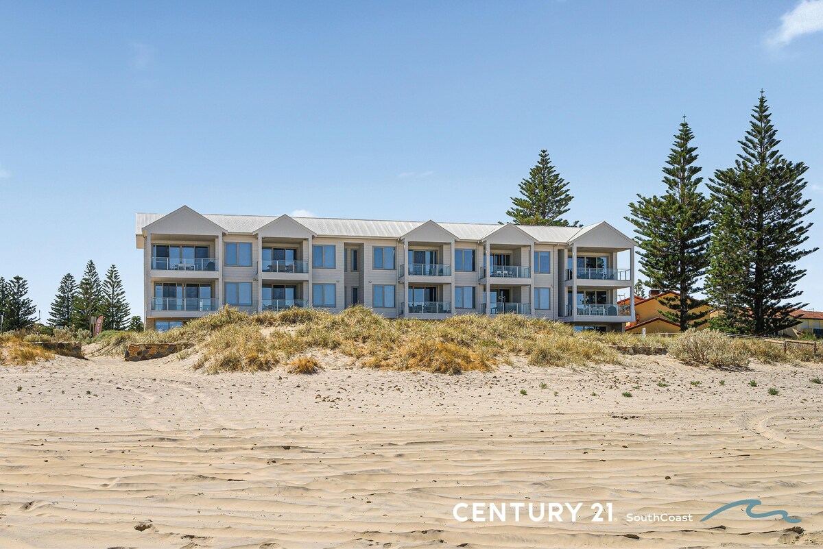 Hamptons By The Beach - C21 SouthCoast Holidays