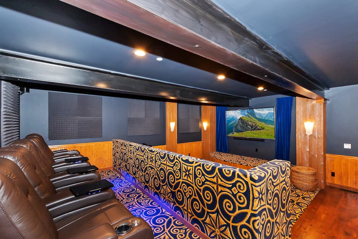 Above and Beyond: Movie Theater,Game Room,Hot Tub!