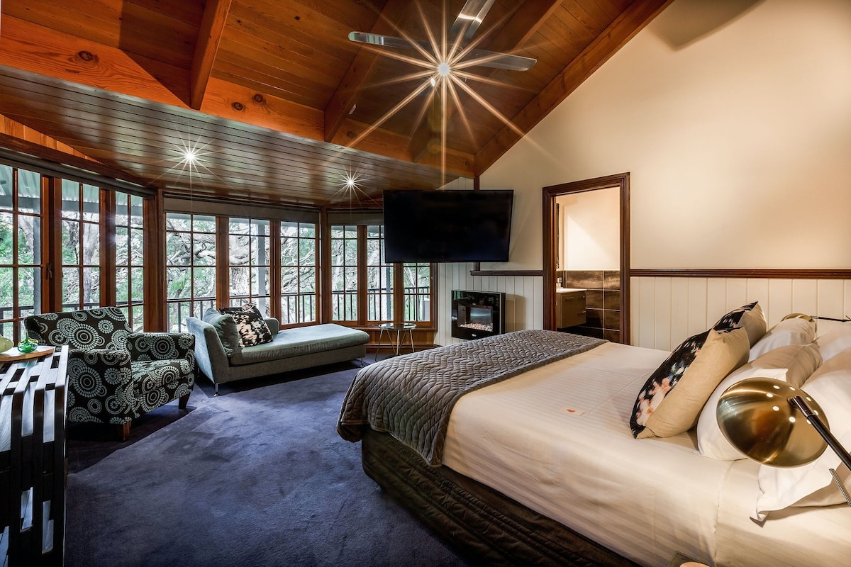 Yalingup Lodge的Verdelho King Treetop Spa Suite