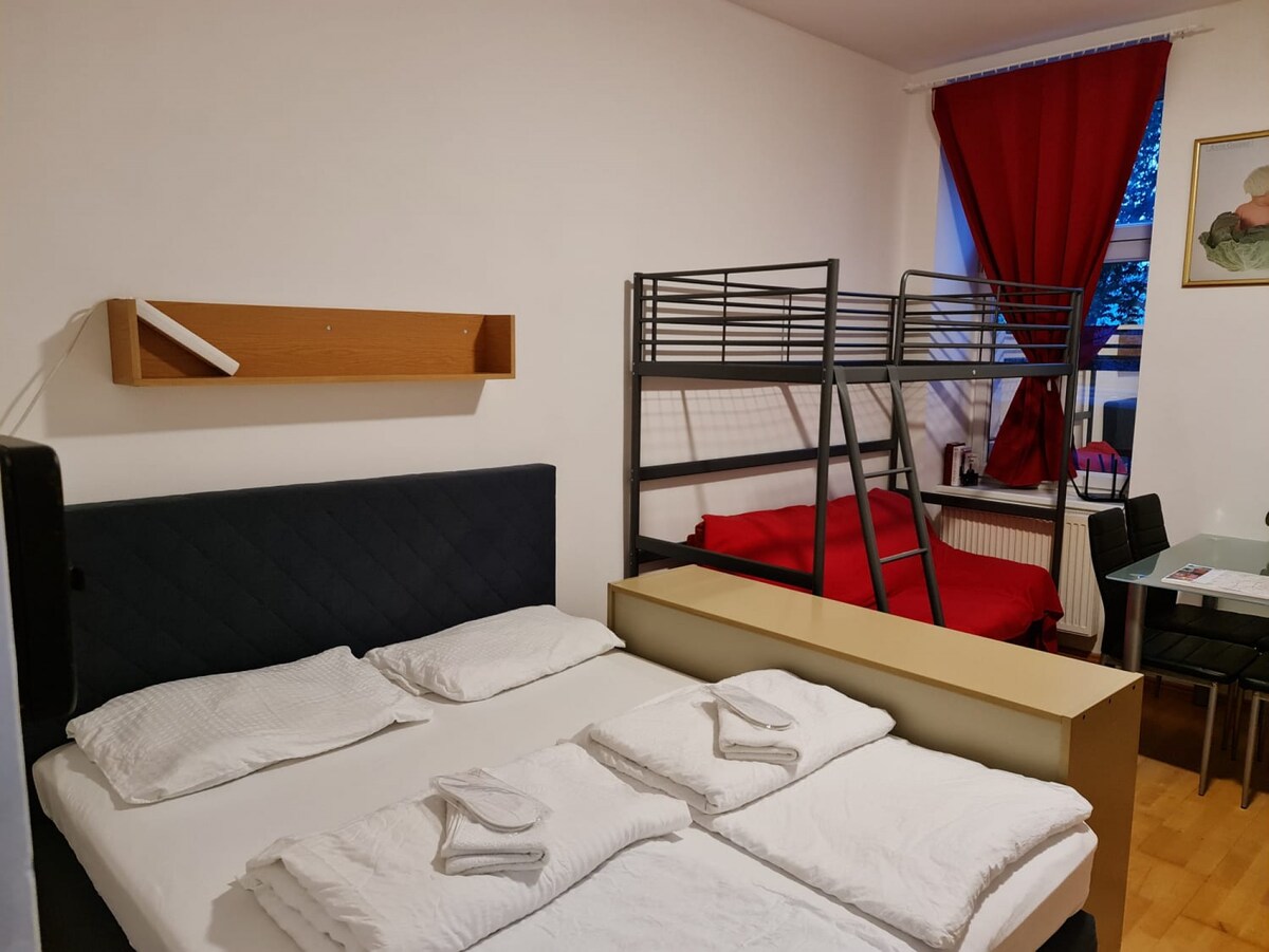 Bed in 6-Bed Dormitory Room