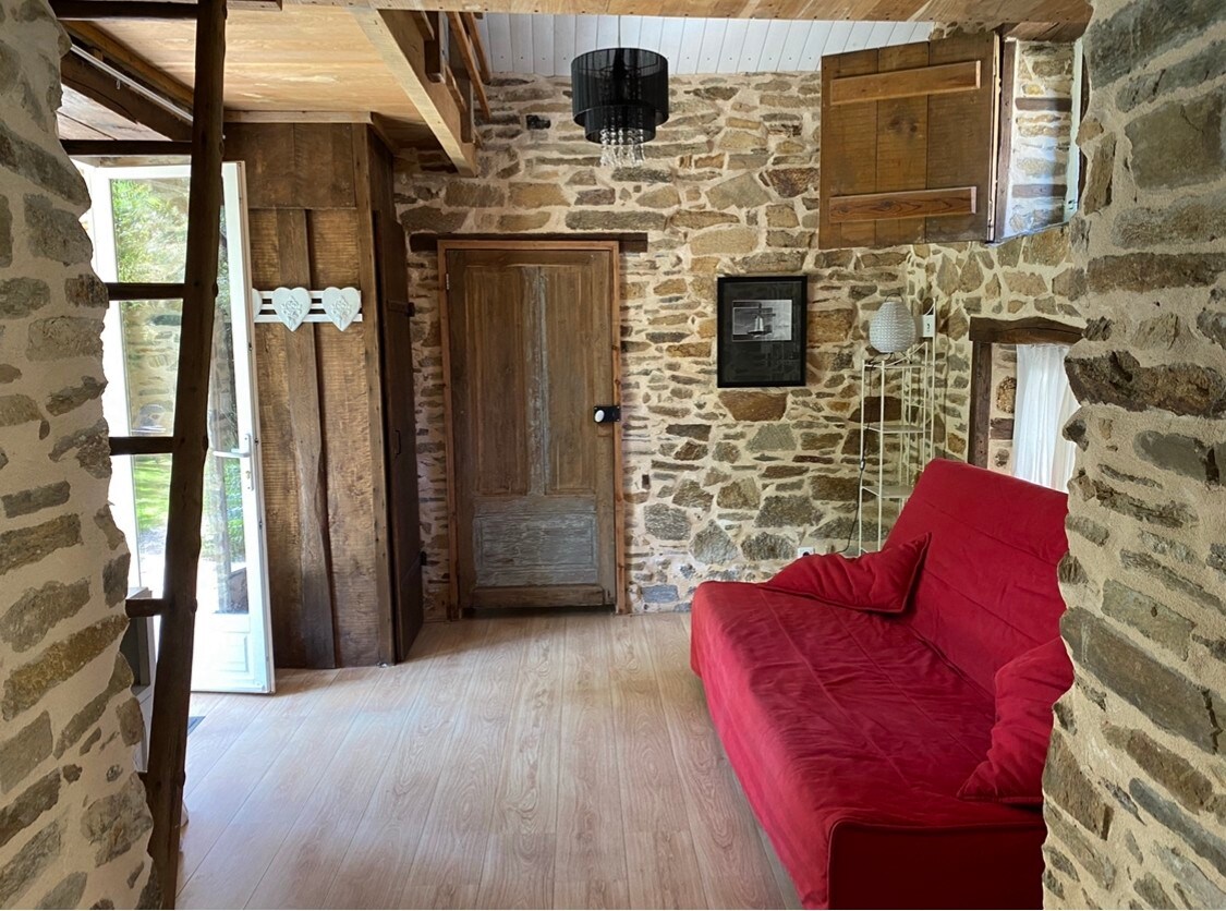 Remarkable 6pers. Cottage in the nature off Mialet