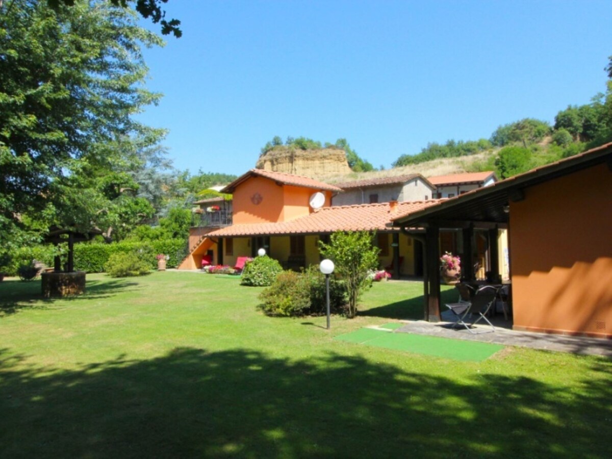 Villa composed of 3 apartaments. Private pool