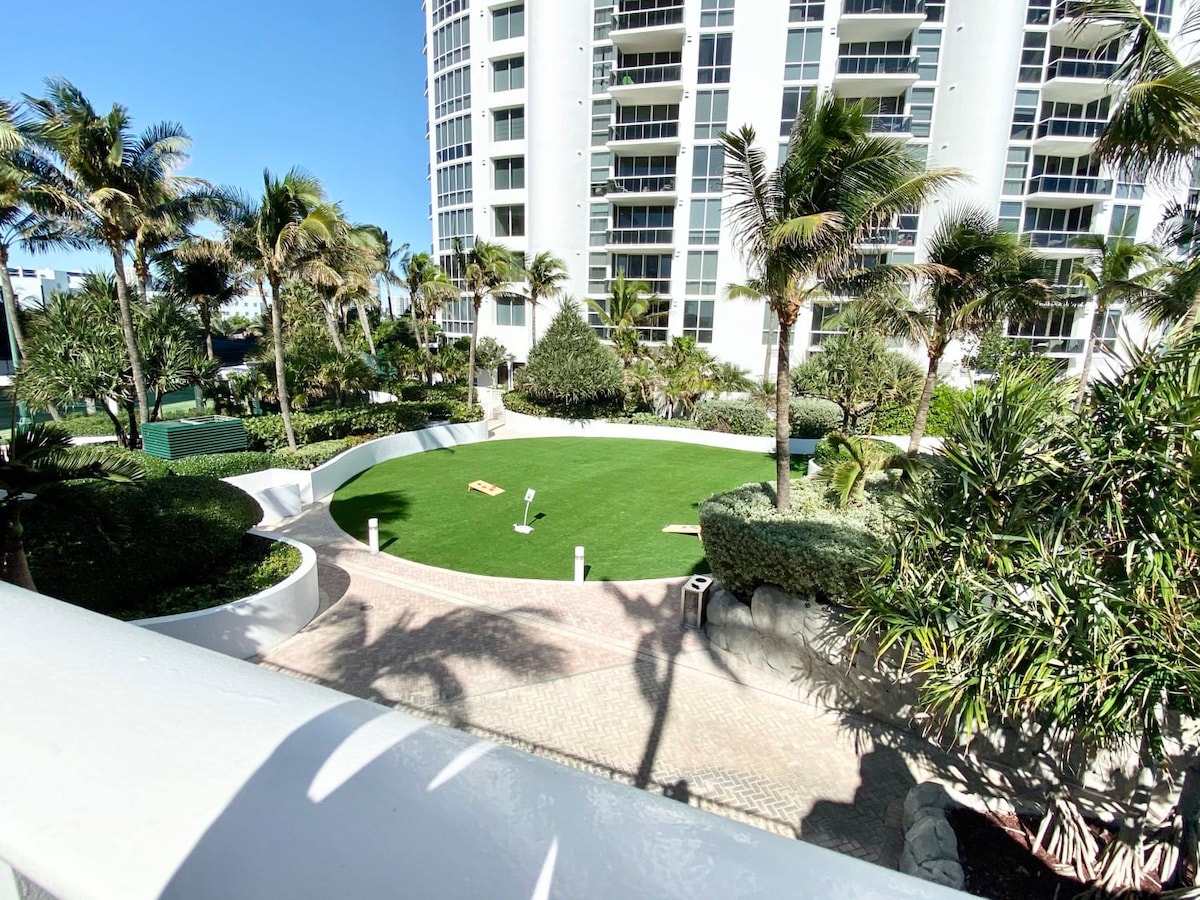 Luxury Suite on the Ocean at Resort in Sunny Isles