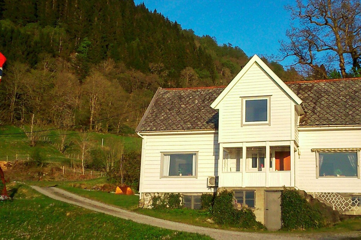 6 person holiday home in lonevåg